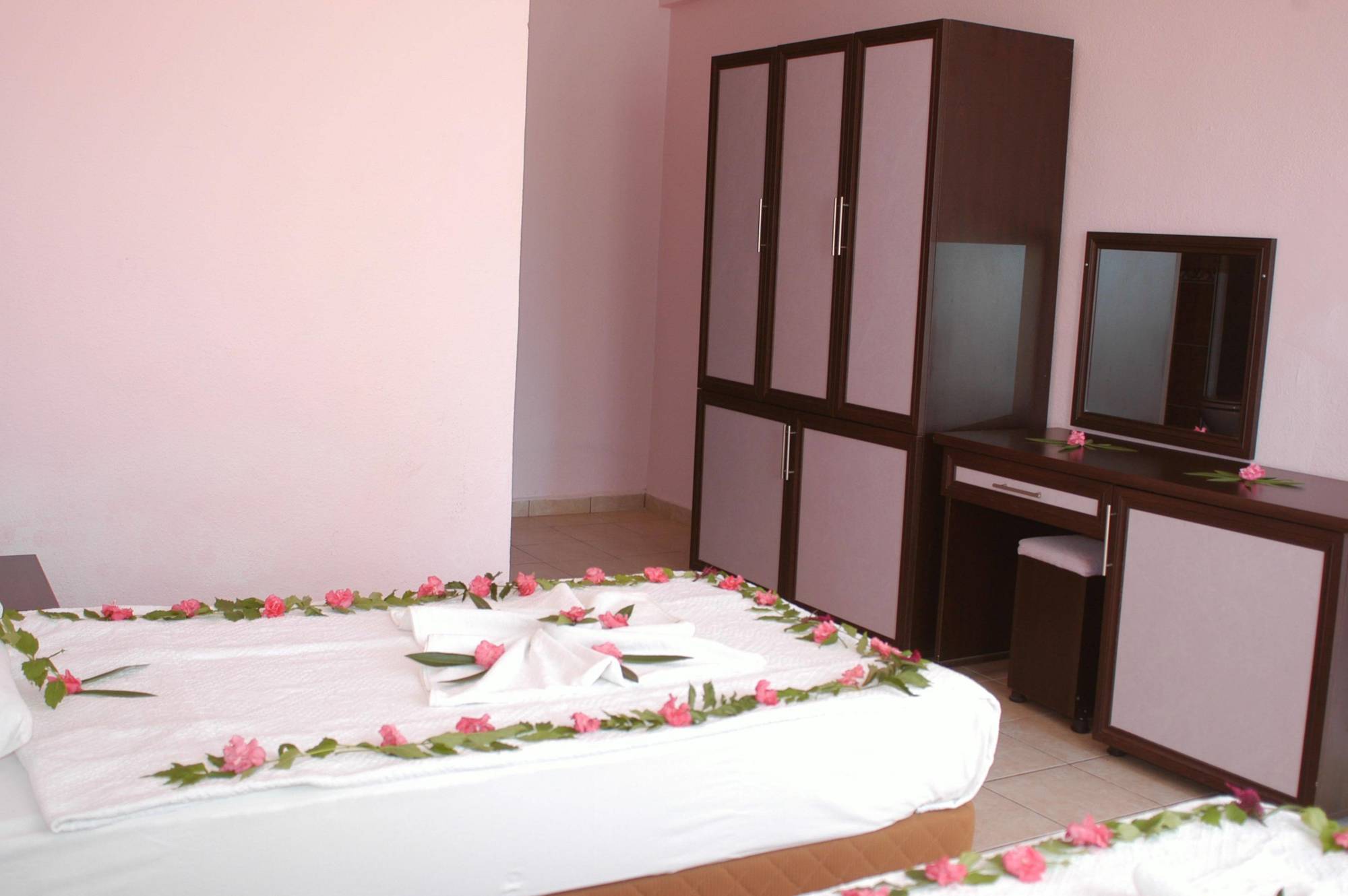 Tolay Hotel Олюденіз Екстер'єр фото